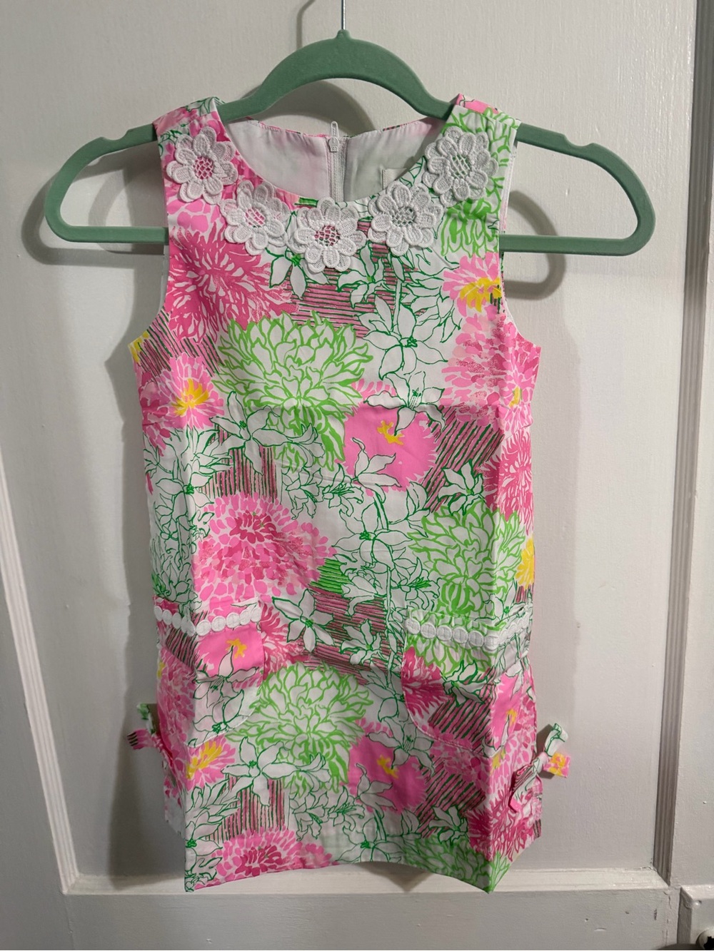 NWT Lilly Pulitzer Little Lilly Shift in Resort White Mum Patch